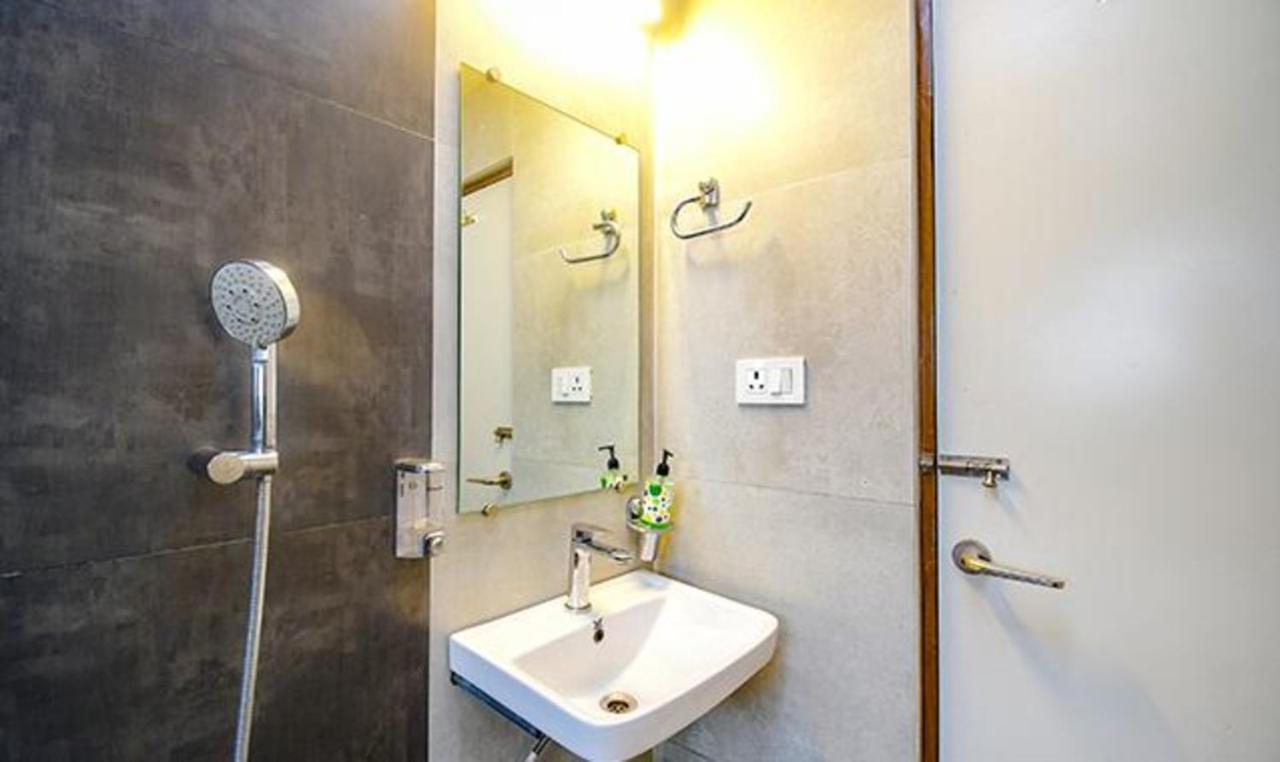Fabhotel Stay Inn International - Nr Sealdah Station Колката Екстер'єр фото